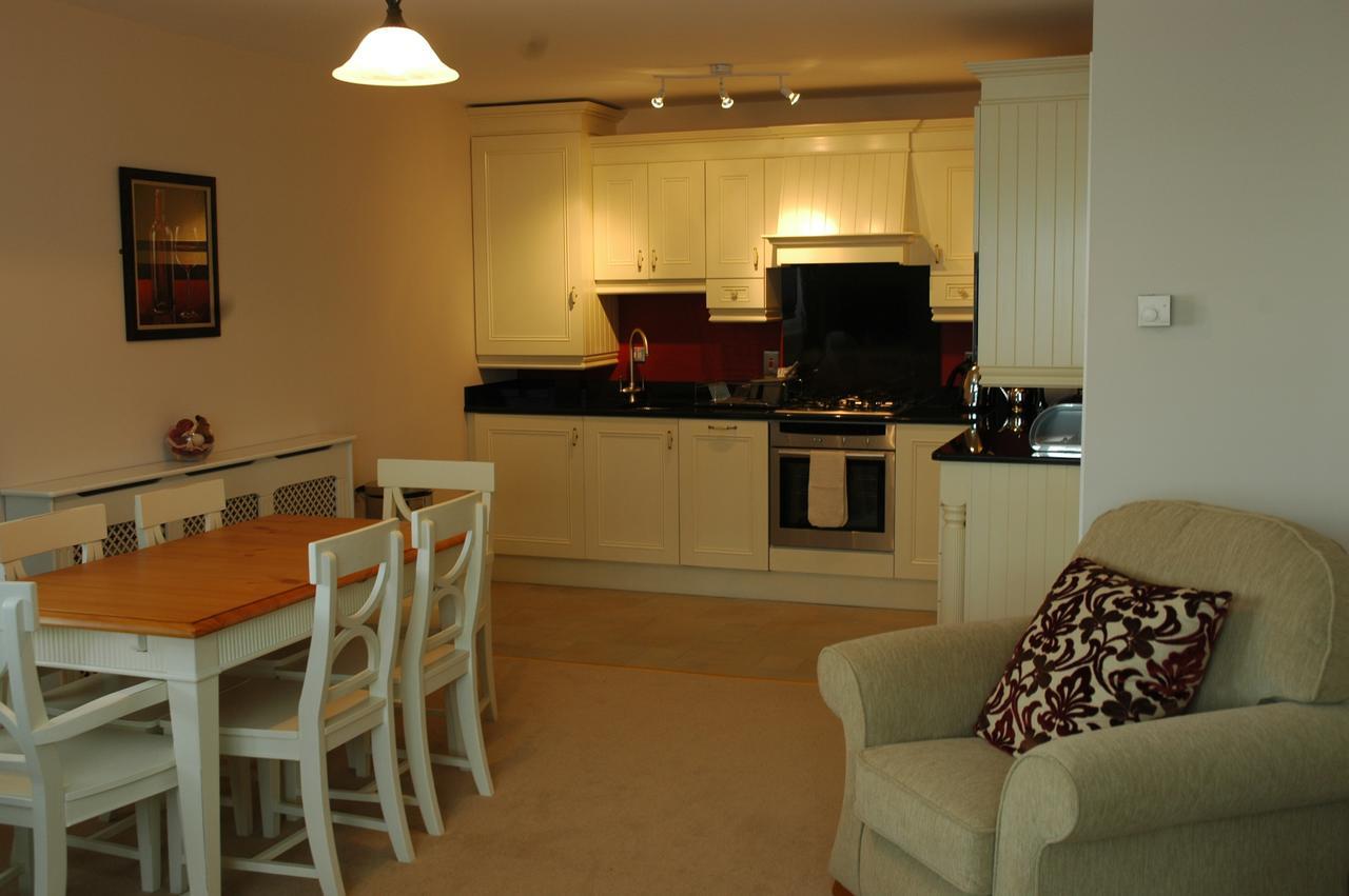 Moyvalley Hotel Self Catering Cottages Екстер'єр фото